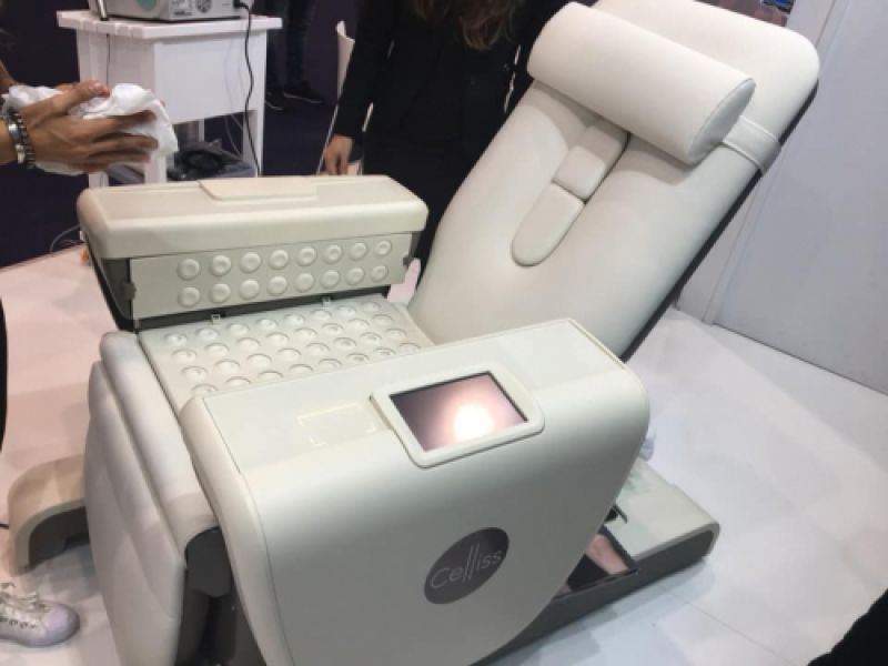 Novedad de sillón blanco para tratamientos de estética